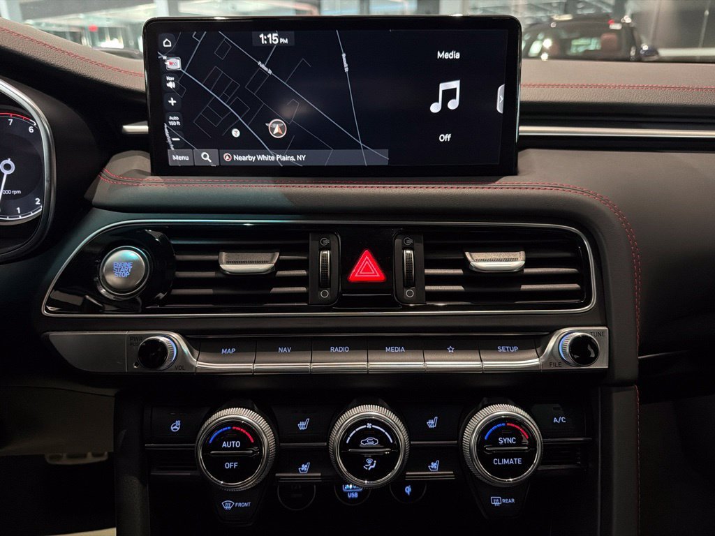 2023 GENESIS G70 Standard - Photo 10