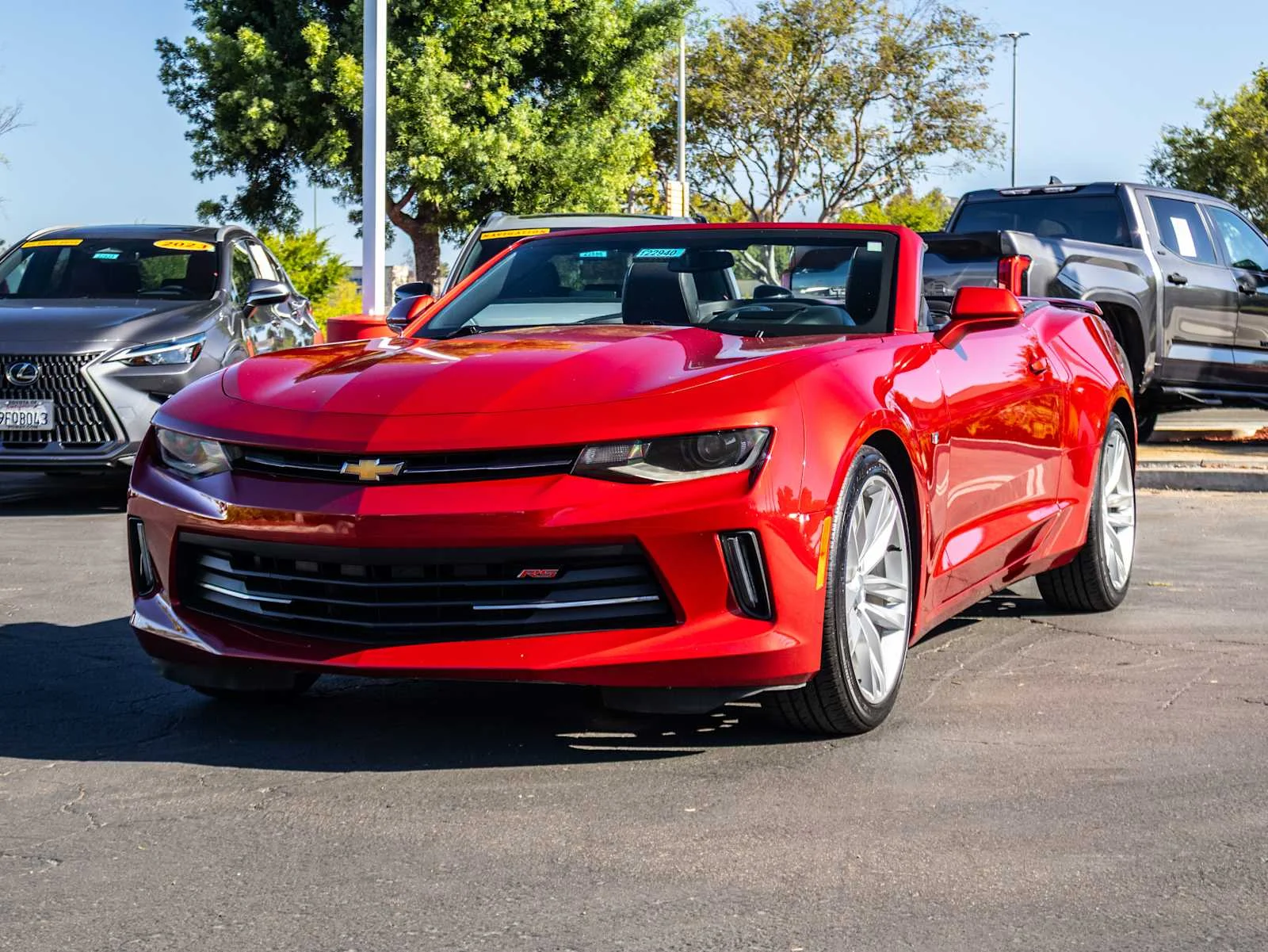 Used 2016 Red Chevrolet 2LT image 3