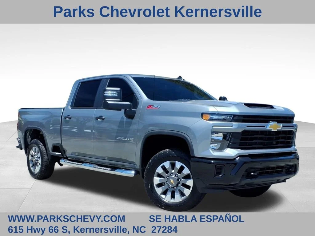 2026 Chevrolet Silverado HD Custom 4WD Crew Cab Standard Box's photo