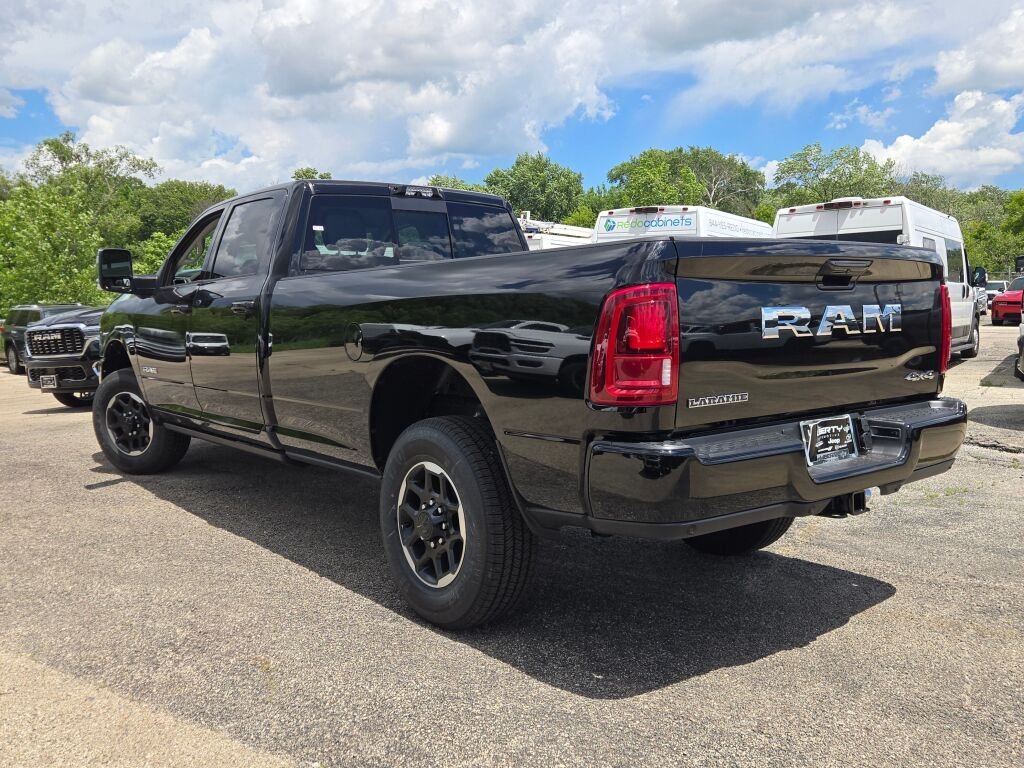 New 2026 Diamond Black Crystal Pearl-Coat Exterior Paint RAM Laramie image 14