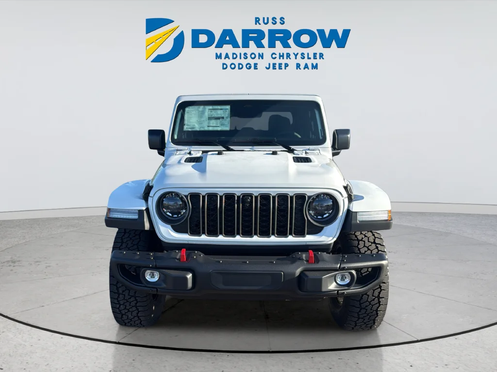 New 2026 Bright White Clear-Coat Exterior Paint Jeep Rubicon X image 8