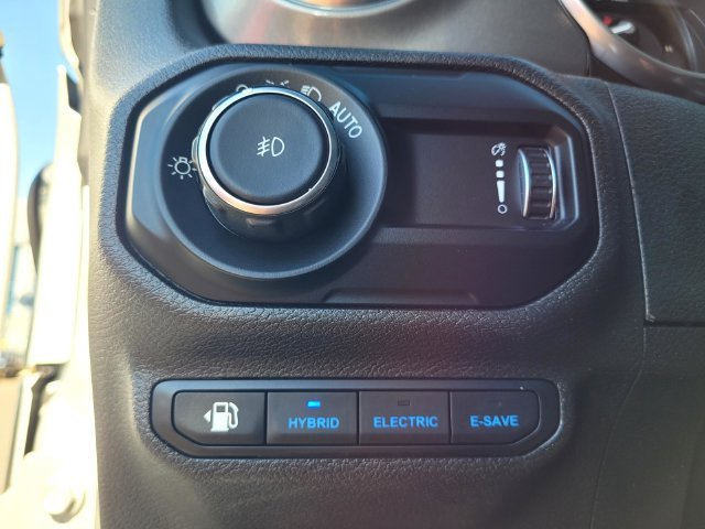 Used 2023 Silver Jeep Rubicon 4xe image 15