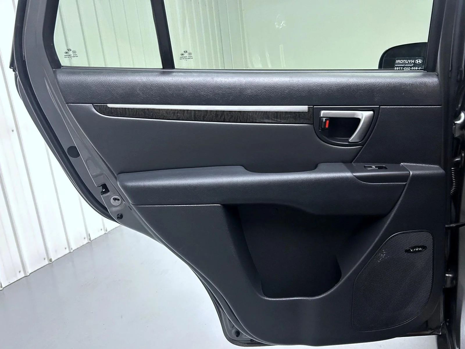 Used 2009 Gray Hyundai Limited image 20