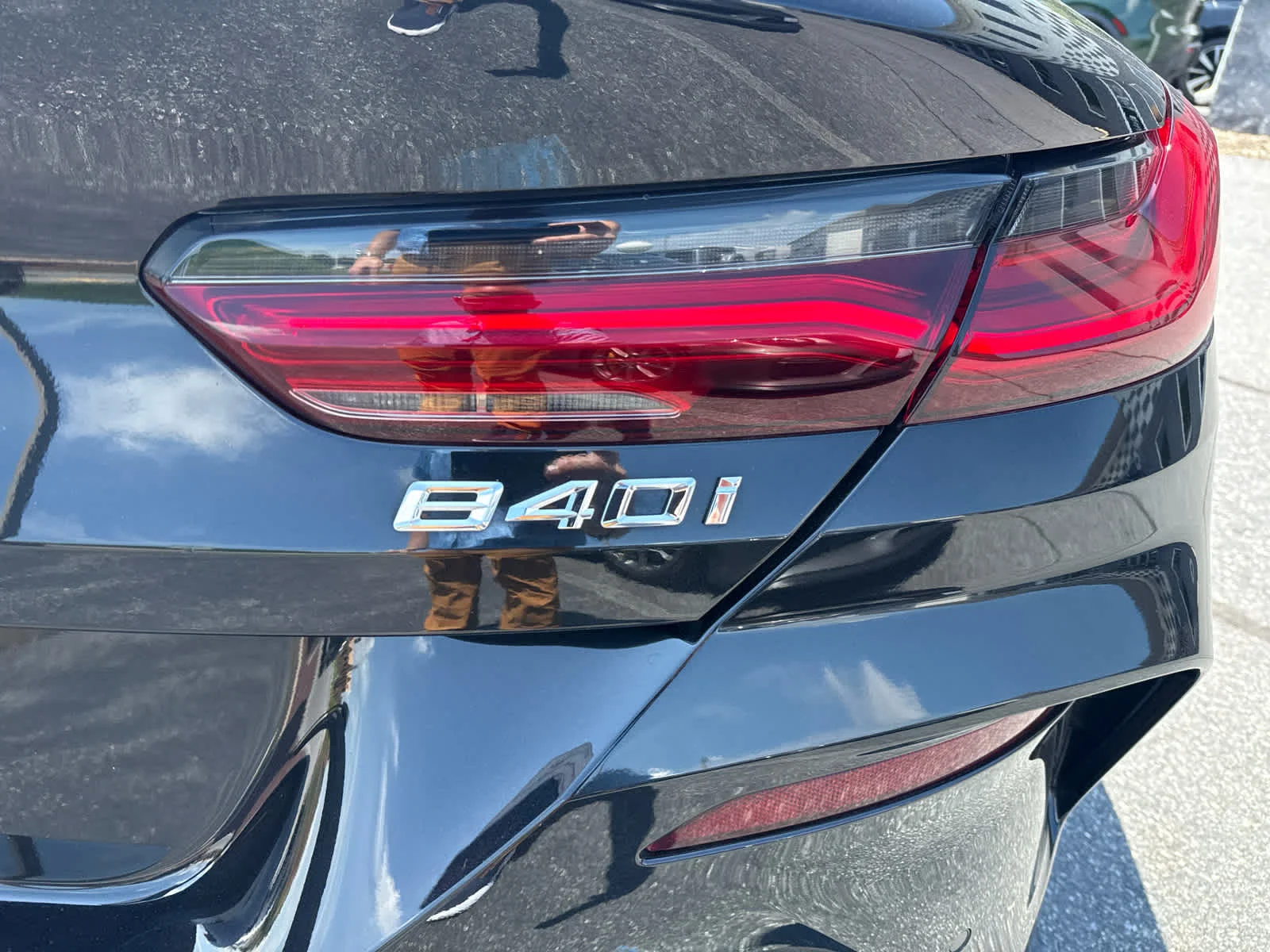 Used 2022 Black Sapphire Metallic BMW 840i image 9