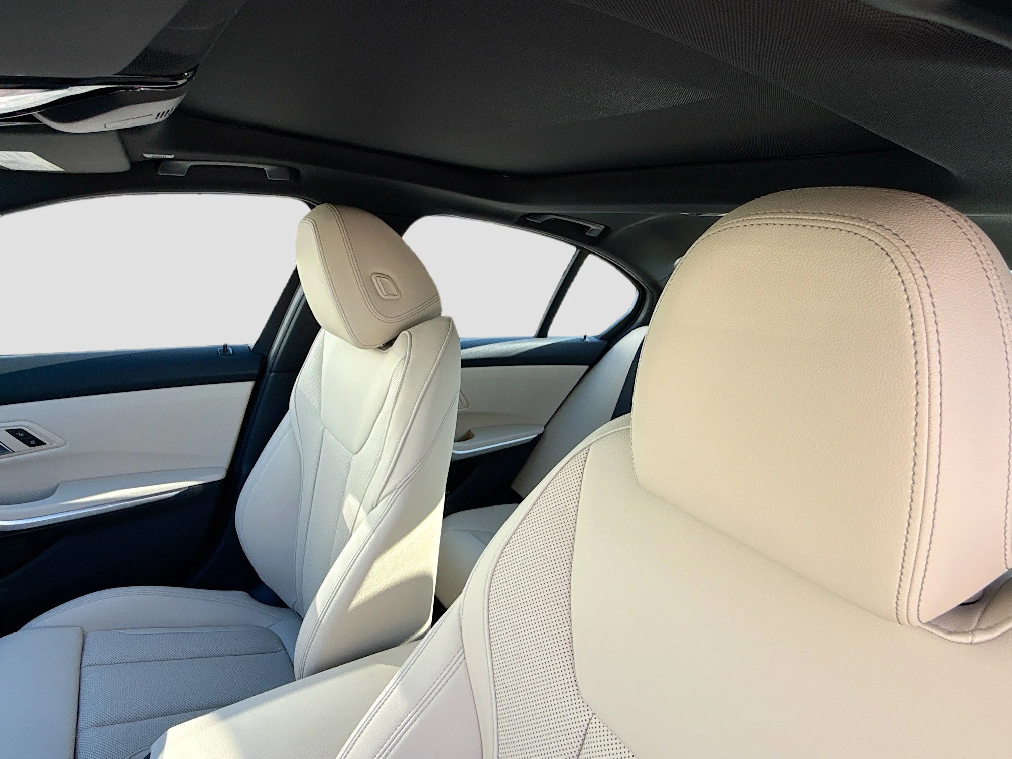 New 2026 Black Sapphire Metallic BMW 330i image 27