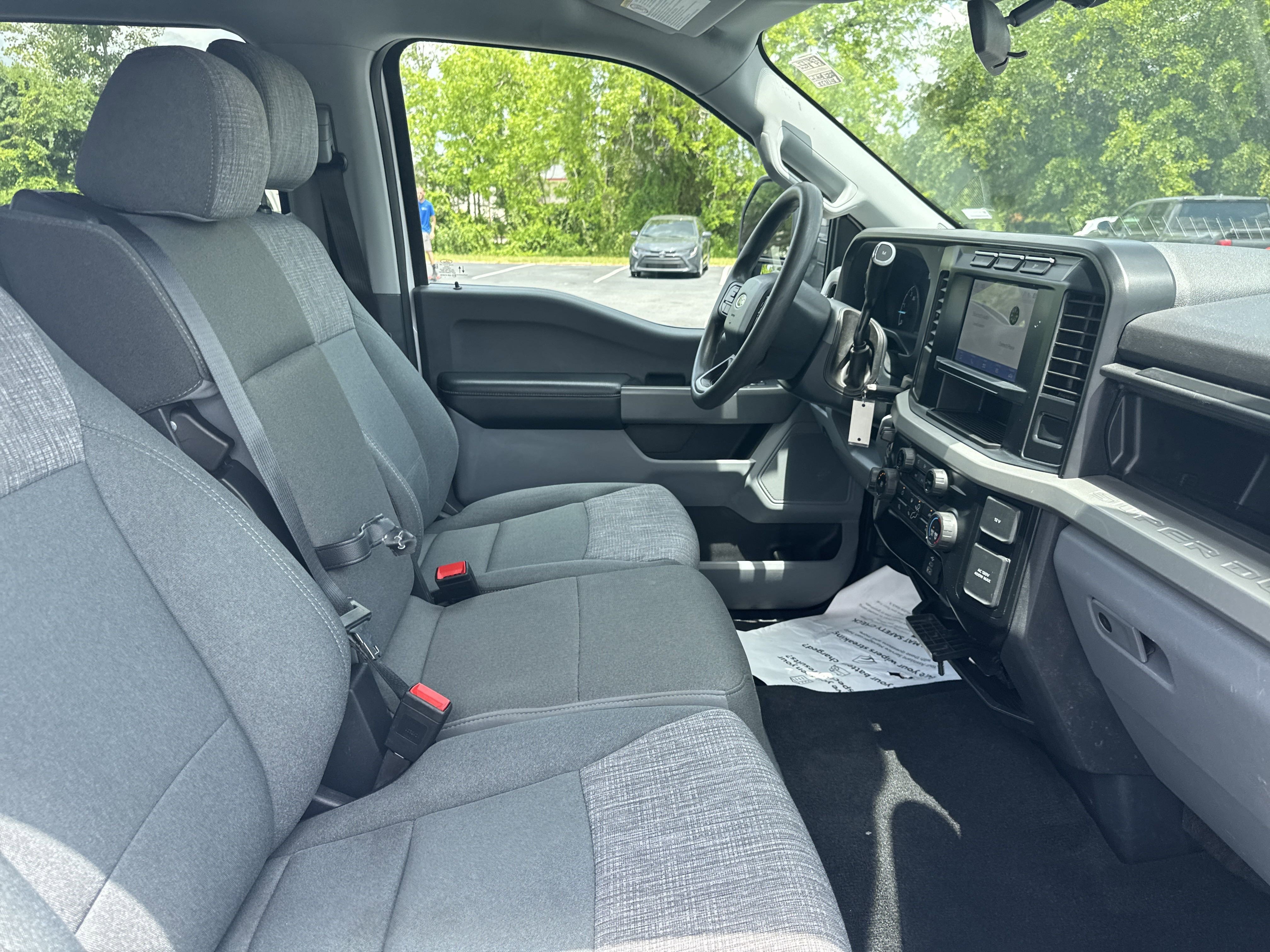 2024 Ford F-350 Super Duty XLT - Photo 30