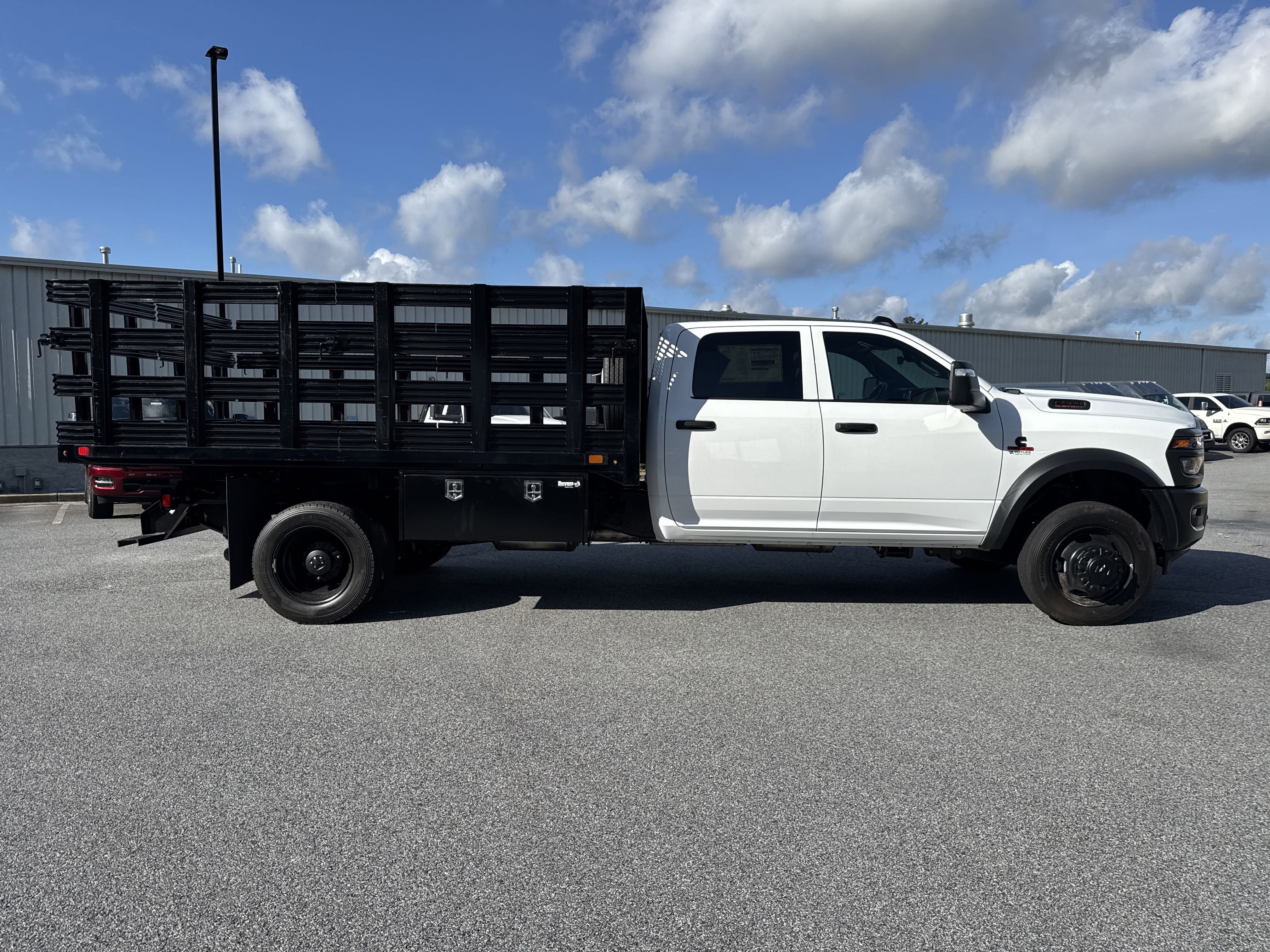 New 2025 Bright White Clearcoat RAM Tradesman image 9