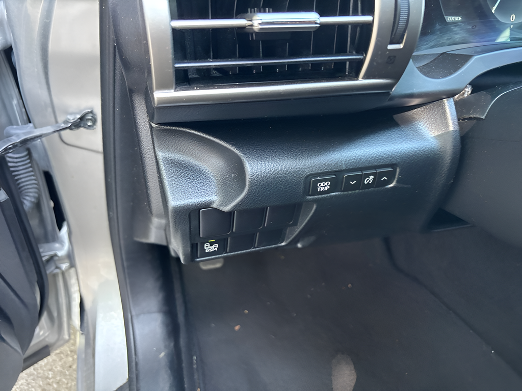 Used 2015 Silver Lexus 250 image 26