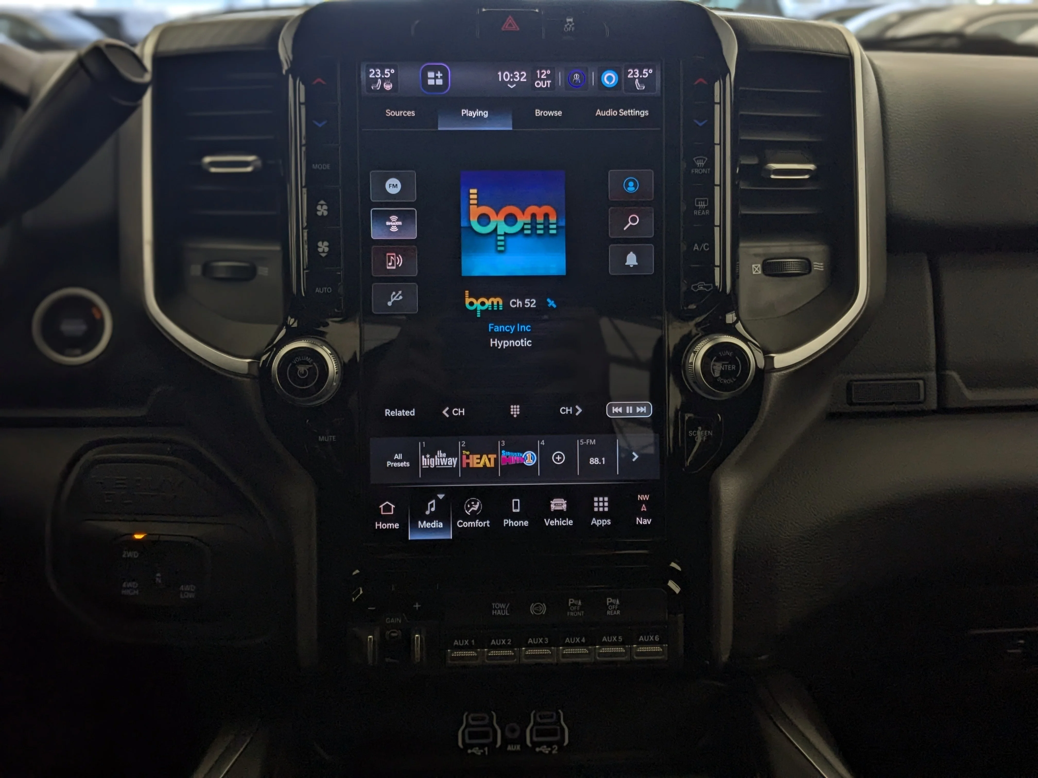 New 2026 Blue RAM Big Horn - - Night Edition - Big Horn Lvl 1 Plus Grp - 5th Wheel/Gooseneck Prep - 6.7L Cummins HO Di image 19