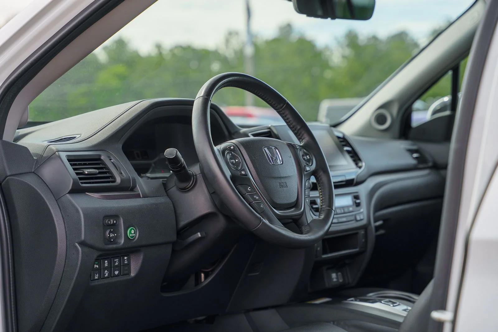Used 2023 White Honda RTL-E image 17