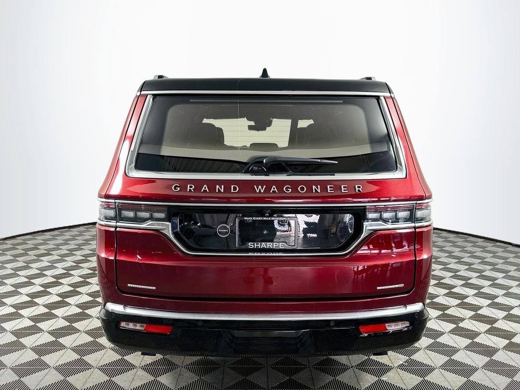 Used 2023 Velvet Jeep Series III image 6