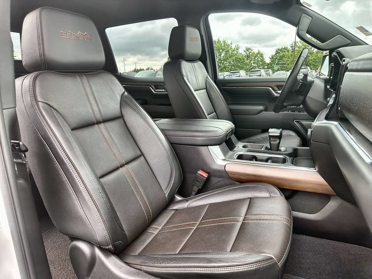 Used 2024 Iridescent Pearl Tricoat Chevrolet High Country image 23