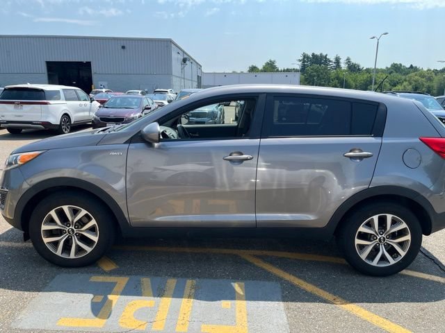 Used 2016 Mineral Silver Kia LX image 6