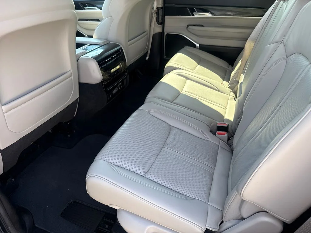 Used 2022 Black Jeep Series I image 16