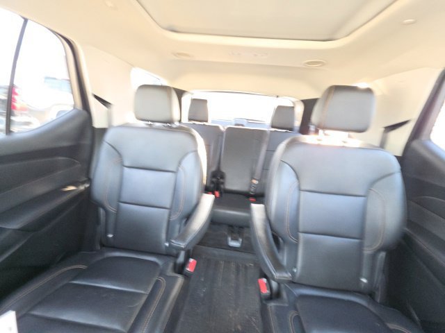 Used 2019 Iridescent Pearl Tricoat Chevrolet Premier image 6