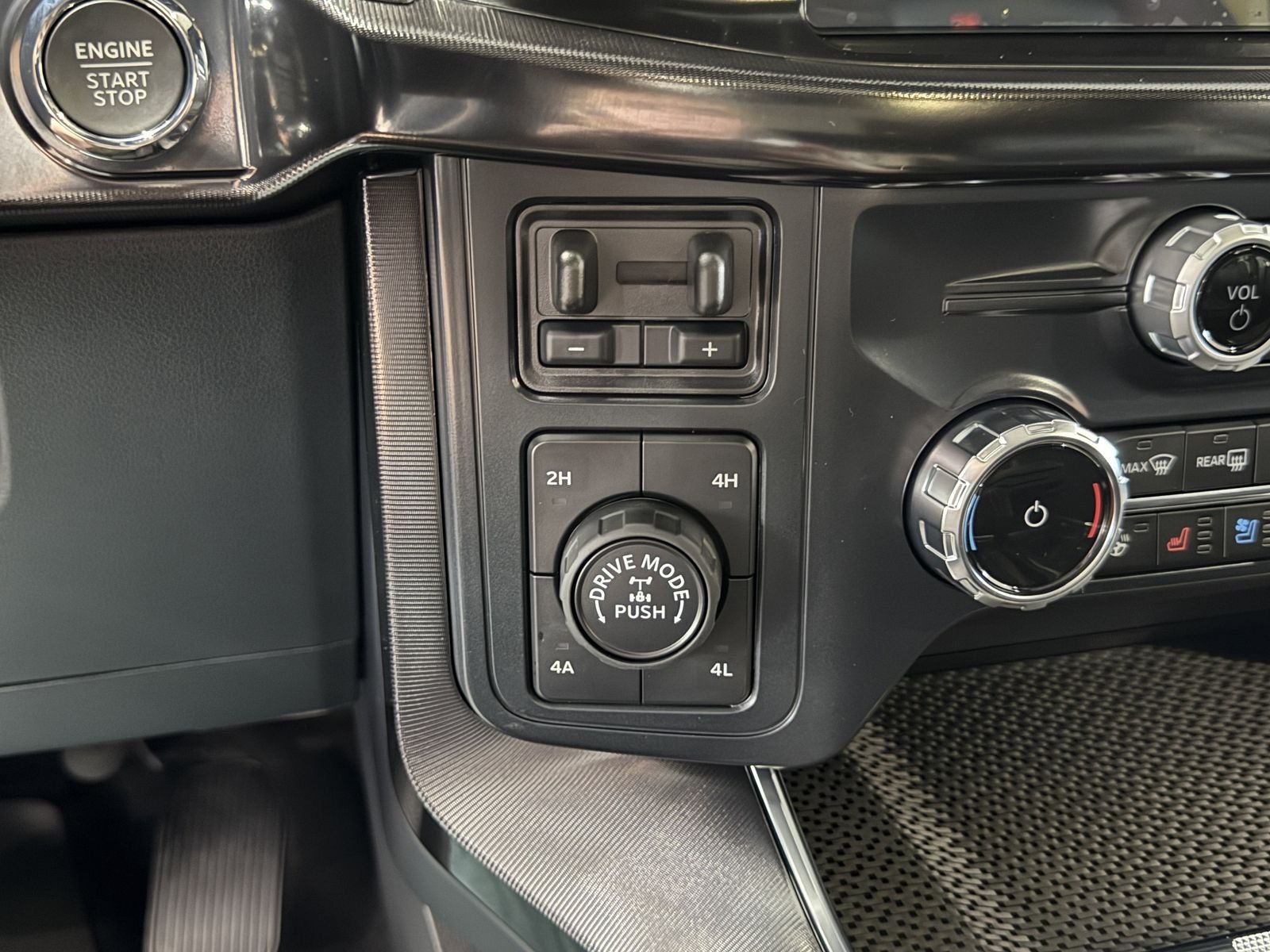 New 2026 Agate Black Metallic Ford Raptor image 26