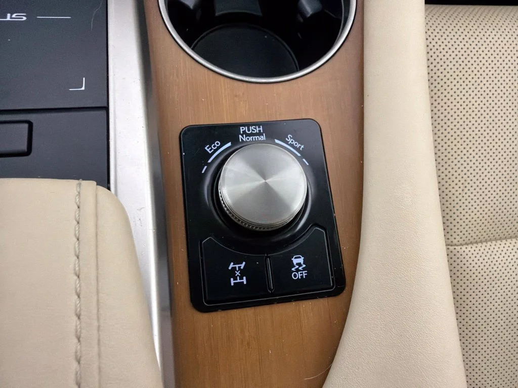 Used 2021 White Lexus 350 image 29