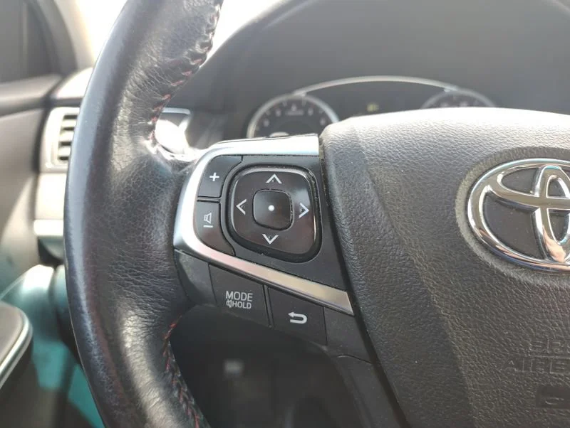 Used 2017 Gray Toyota SE image 12