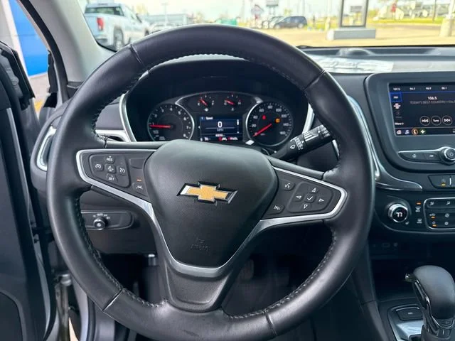 Used 2022 Silver Ice Metallic Chevrolet LT image 17
