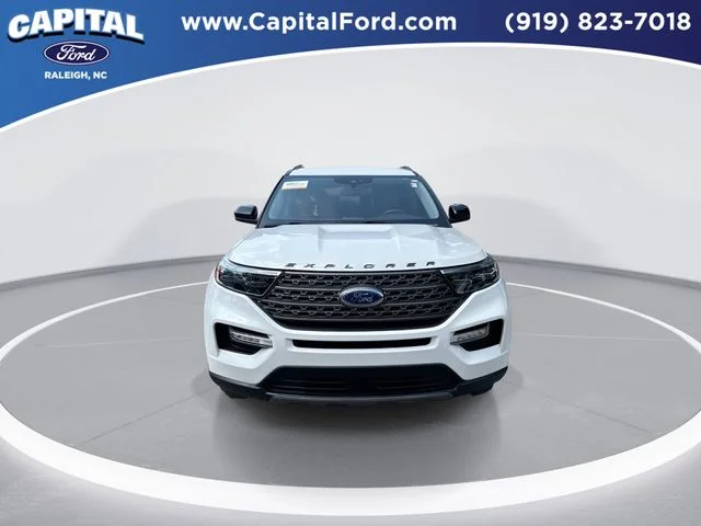 Used 2024 White Ford XLT image 3