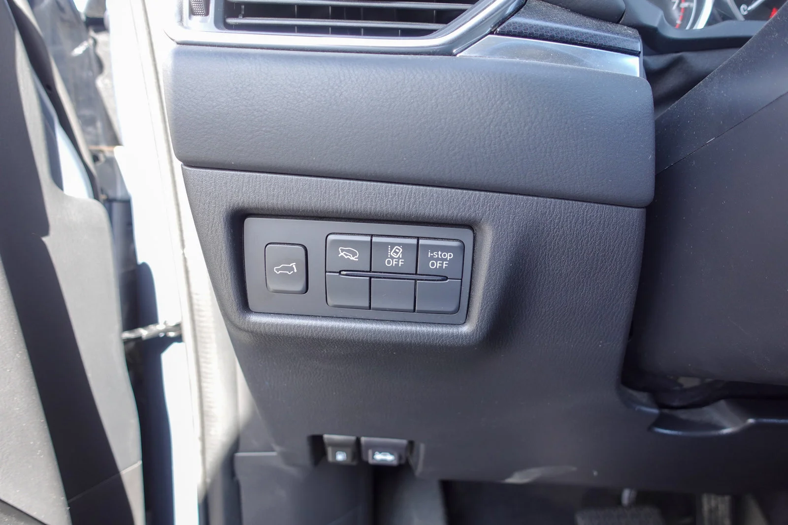 Certified Used 2025 Polymetal Gray Metallic Mazda 2.5 S Carbon Edition image 19