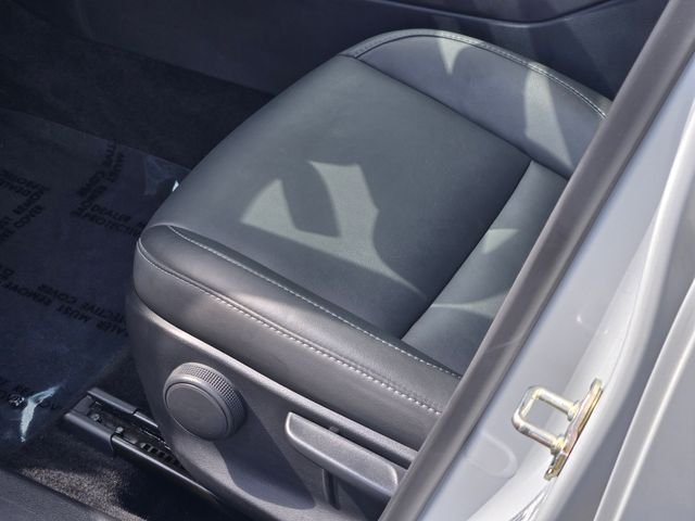 Used 2024 White Mazda 2.5 S Select Sport image 19