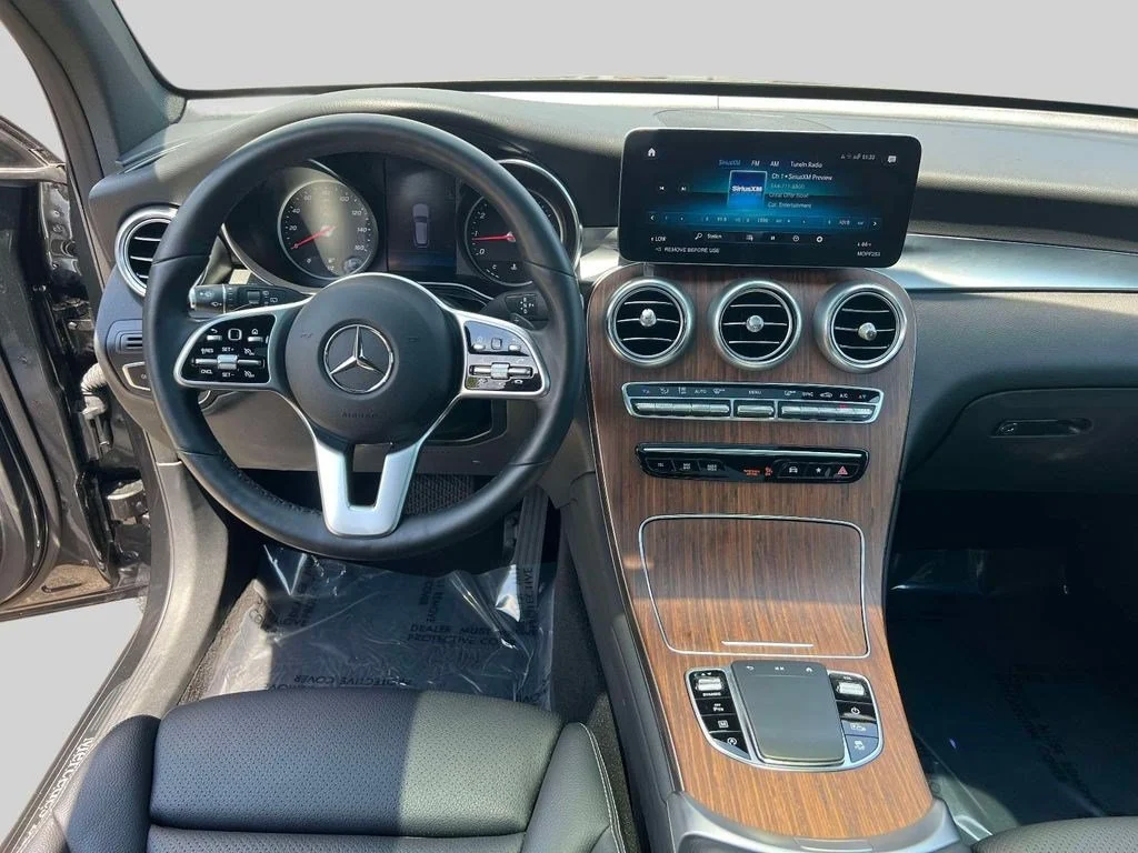 Used 2022 Graphite Gray Metallic Mercedes-Benz GLC 300 image 13
