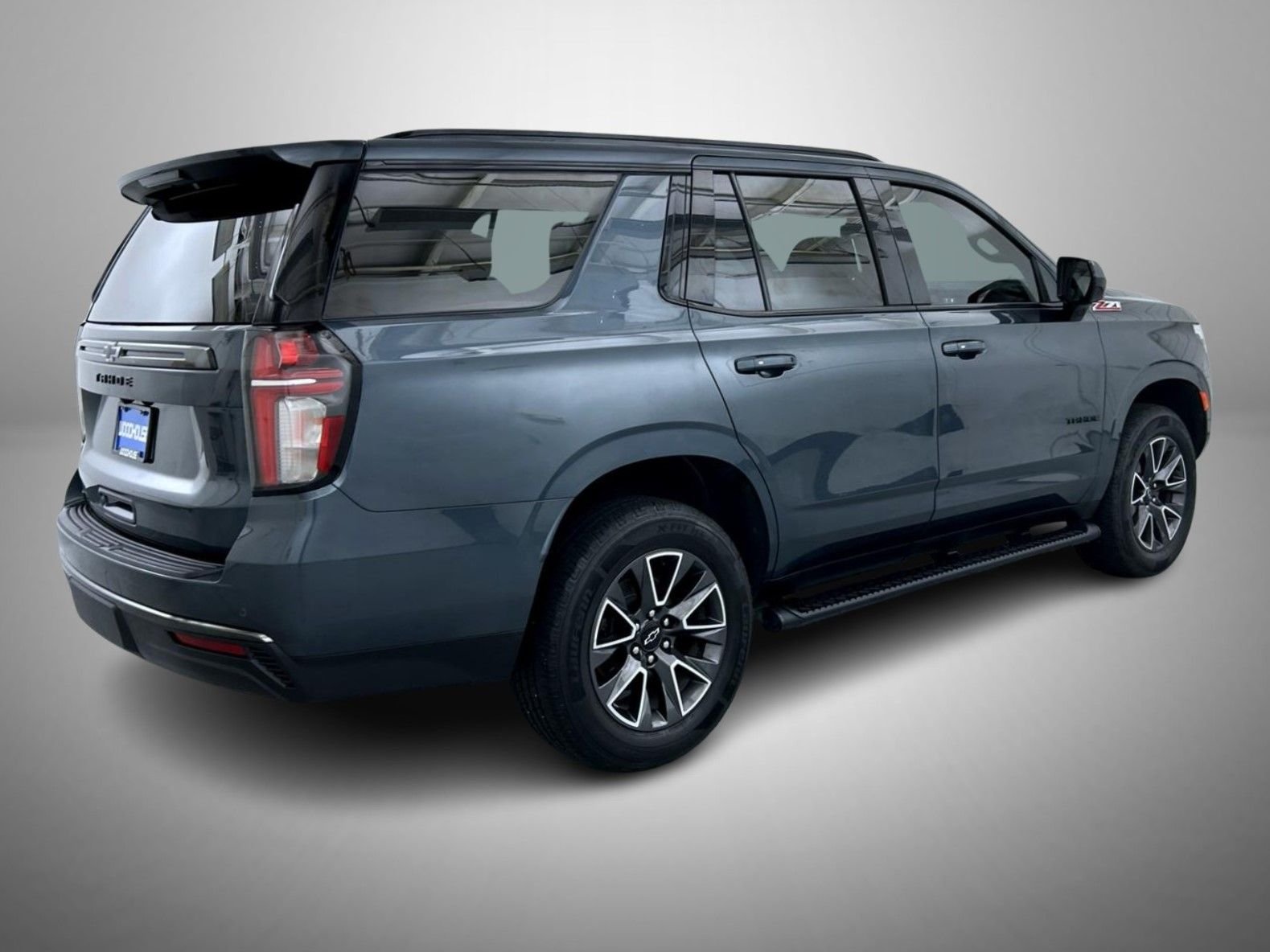 Used 2021 Gray Chevrolet Z71 image 5