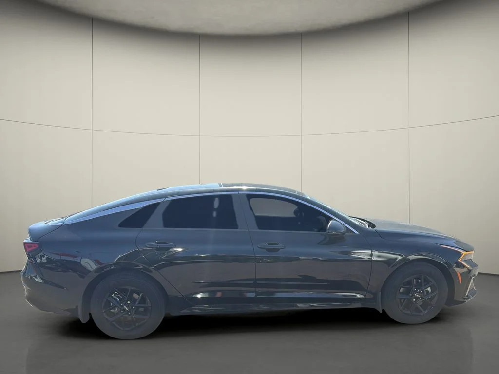 Used 2025 Aurora Black Kia LXS image 8