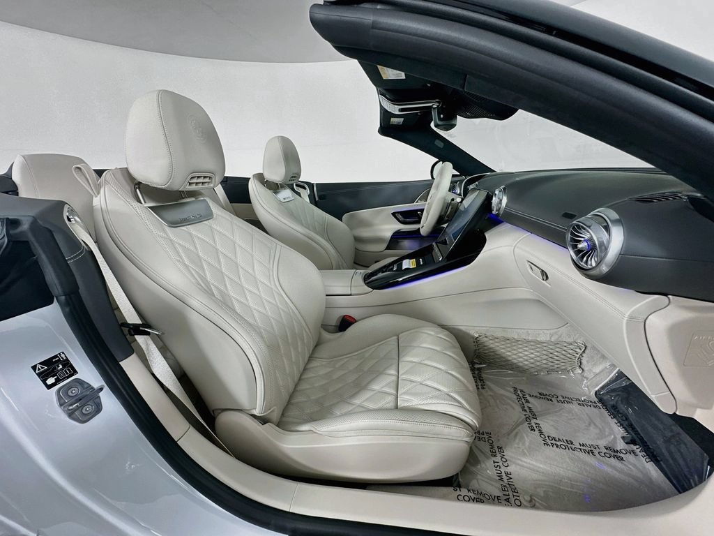 New 2027 MANUFAKTUR Moonlight White Metallic Mercedes-Benz SL 63 AMG® image 60