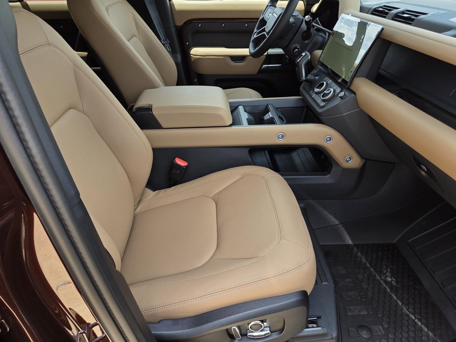 New 2026 Sedona Red Land Rover S image 43