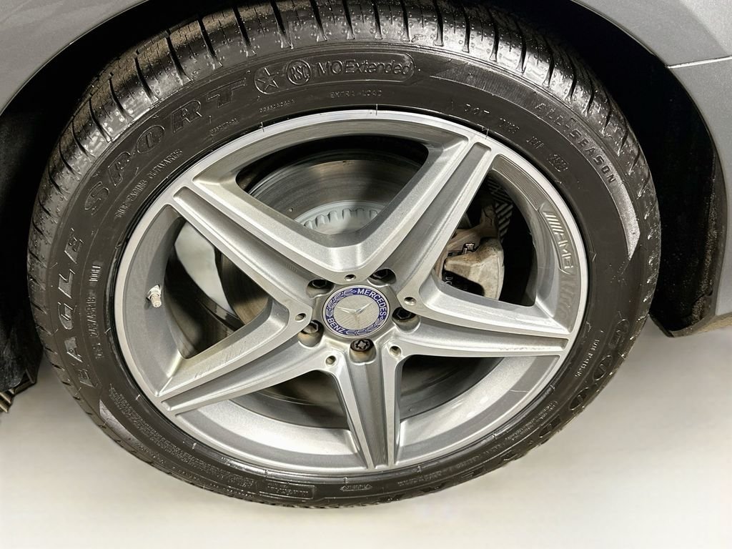 Used 2017 Gray Mercedes-Benz E 300 image 28