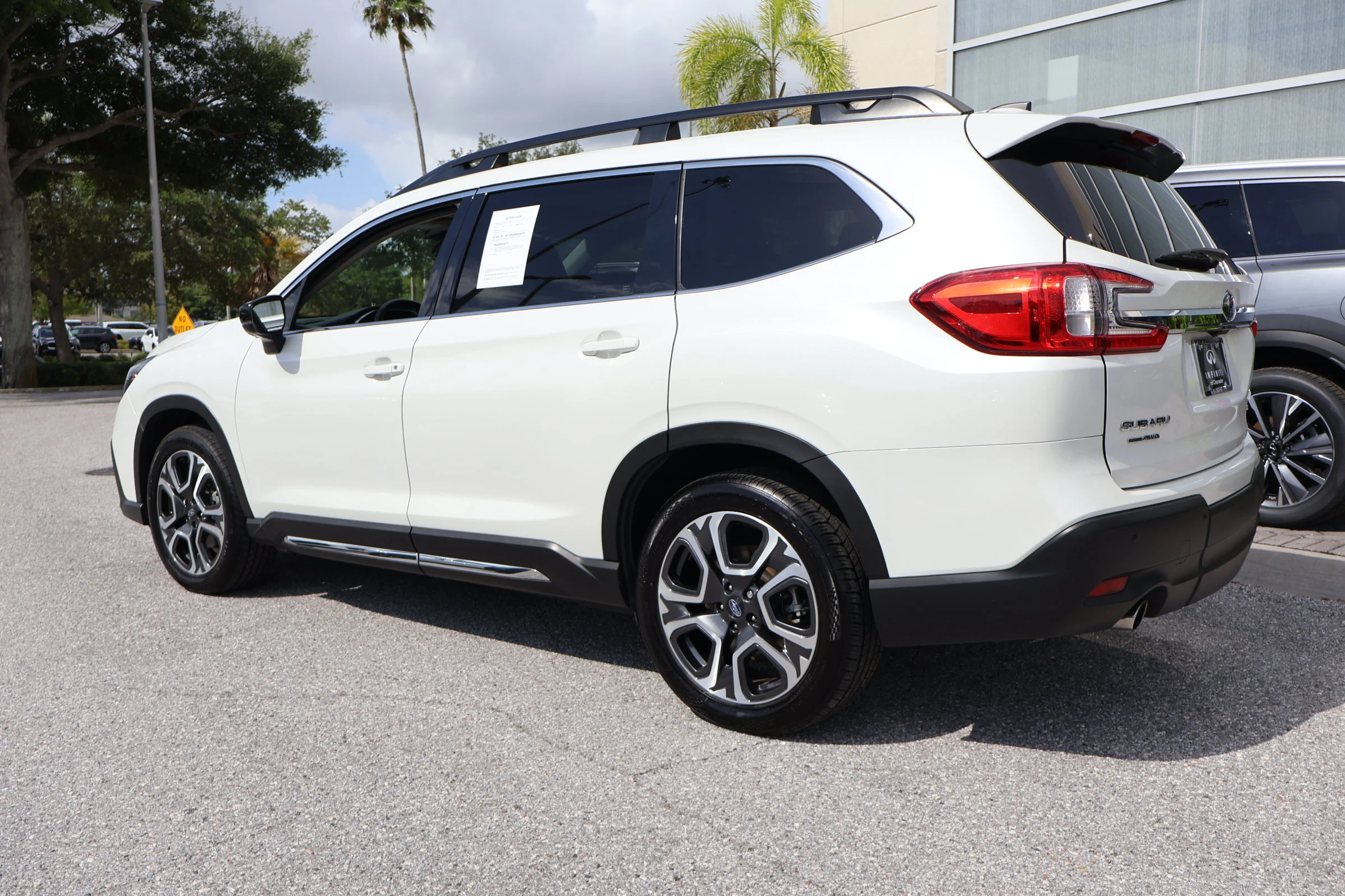 Used 2024 Crystal White Pearl Subaru Limited image 7