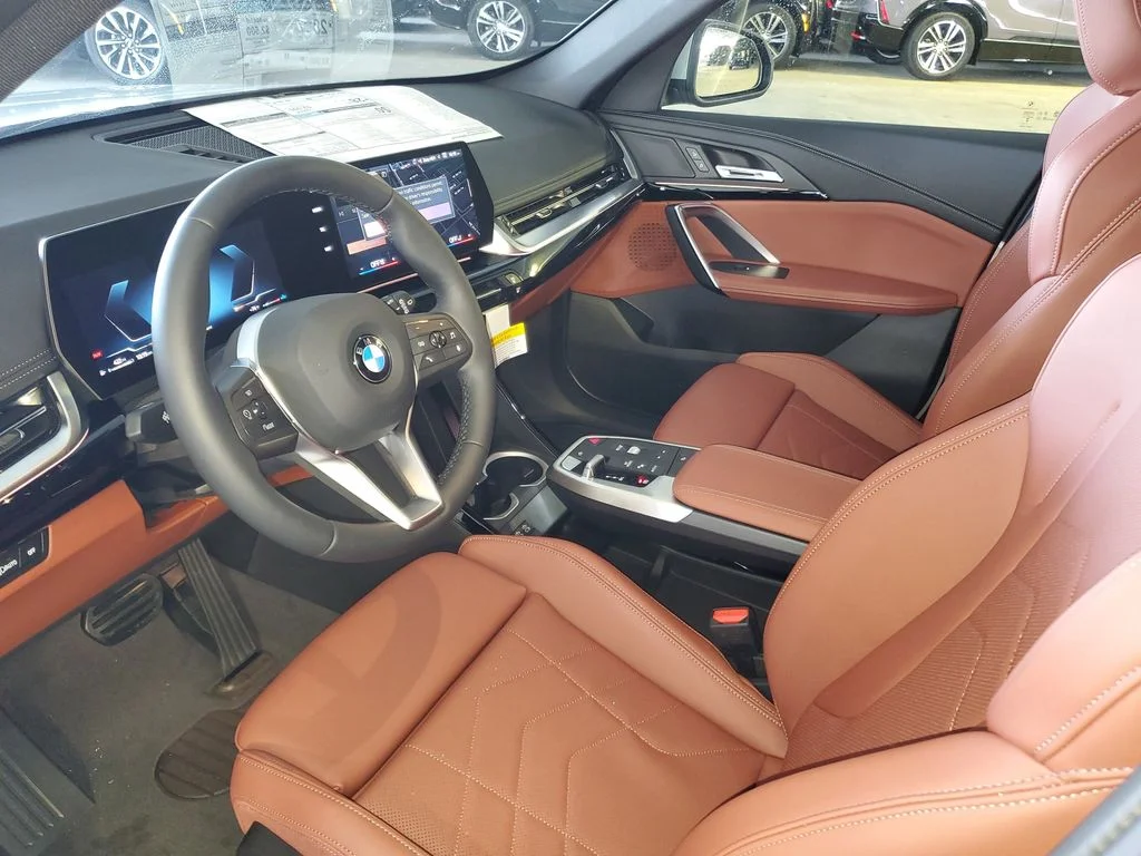 Used 2026 Space Silver Metallic BMW xDrive28i image 15