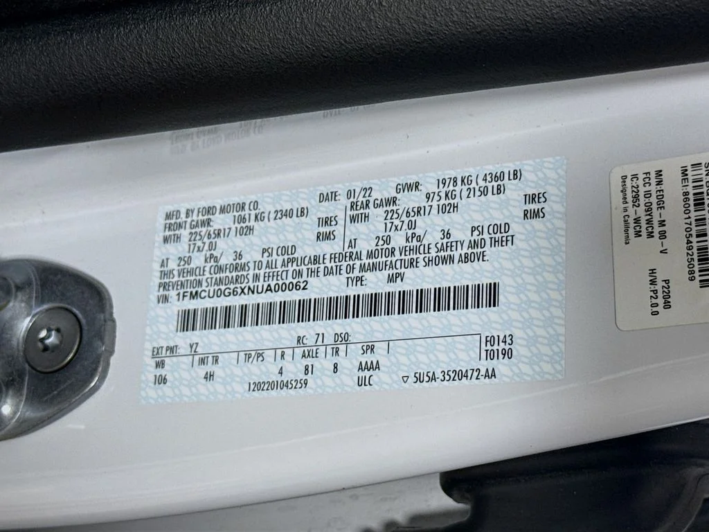 Used 2022 Oxford White Ford SE image 31