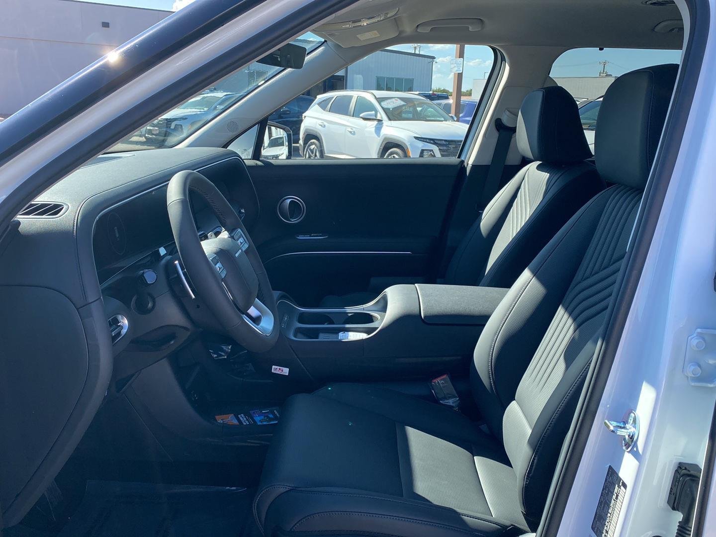 New 2027 Creamy White Pearl Hyundai SEL 7P image 10