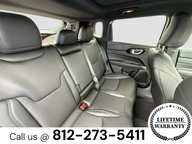 New 2026 White Jeep Latitude image 28