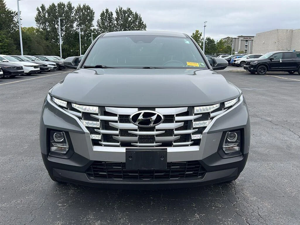 Used 2023 Hampton Gray Hyundai SEL image 11