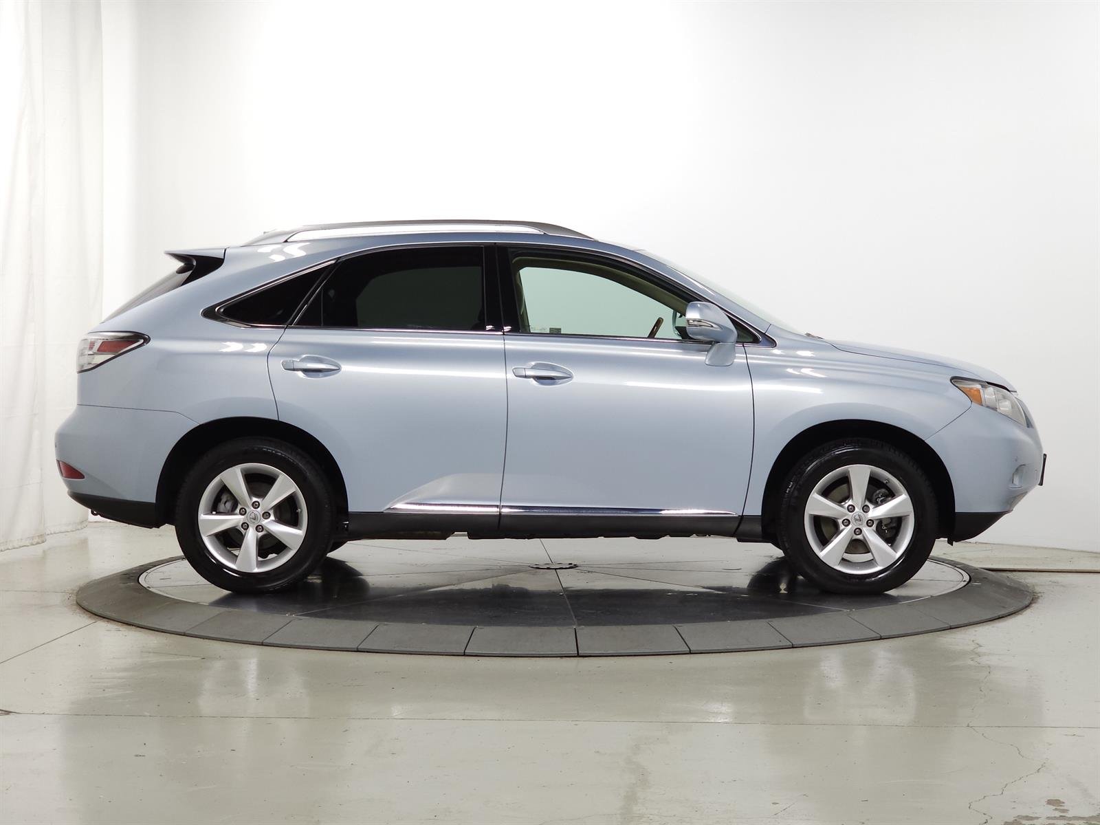 Used 2010 Blue Lexus  image 12