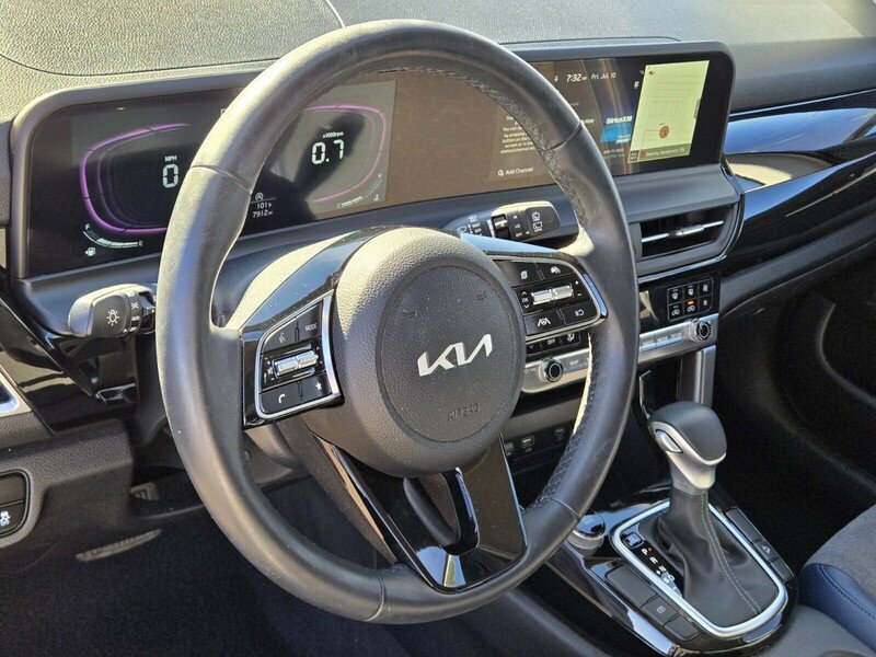 Certified Used 2025 White Kia S image 19