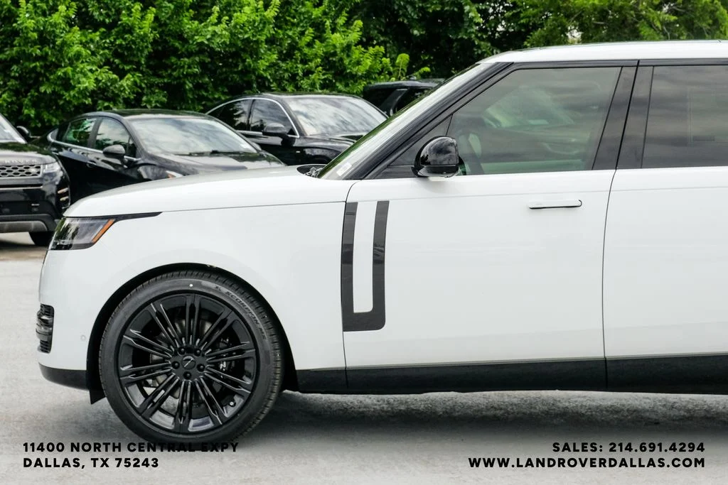 New 2026 Fuji White Land Rover SE image 14