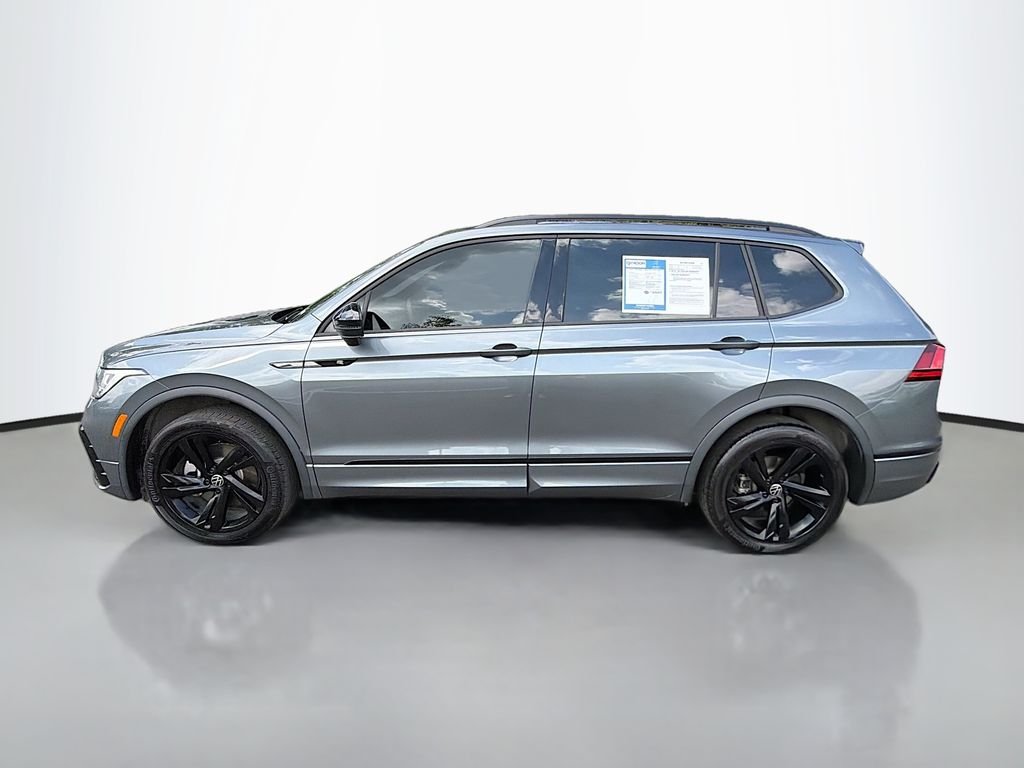 Used 2023 Platinum Gray Metallic Volkswagen SE R-Line Black image 4