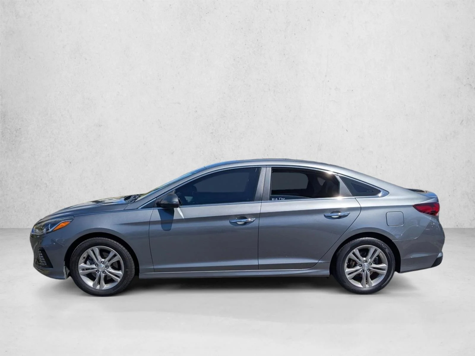 Used 2019 Machine Gray Hyundai SEL image 9