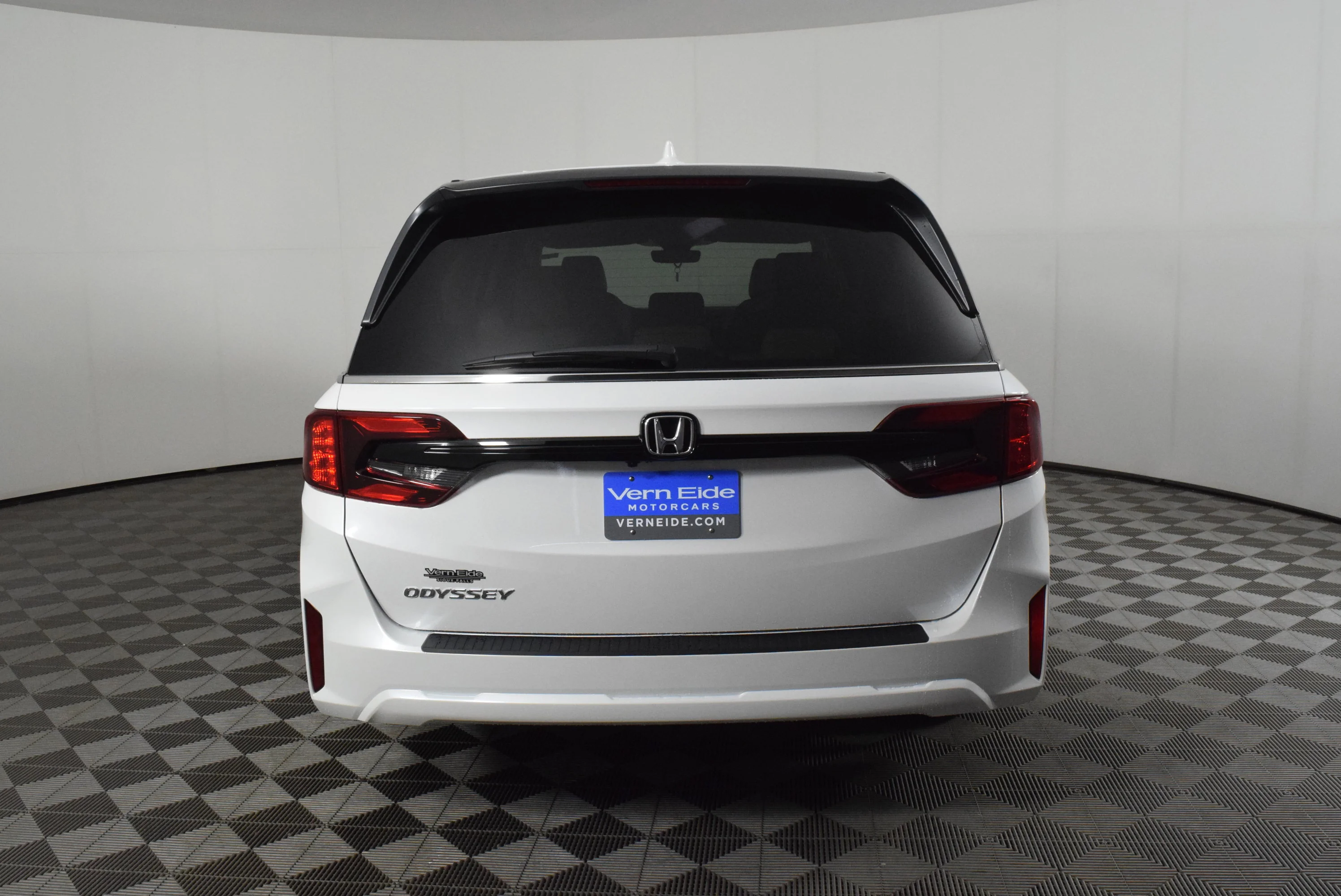 New 2026 Platinum White Pearl Honda EX-L image 7