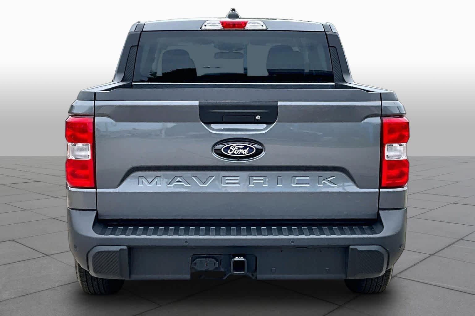 Used 2025 Carbonized Gray Metallic Ford XLT image 5