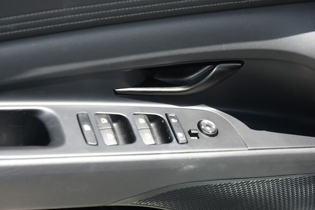 2025 Hyundai Elantra Blue - Photo 23