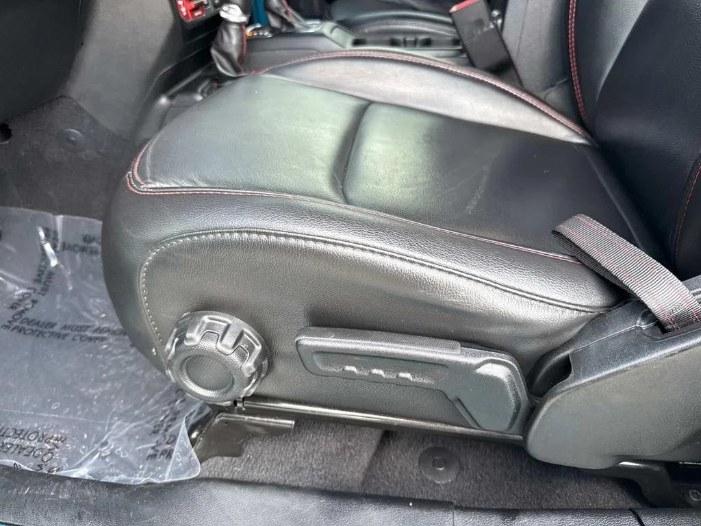 Used 2020 Teal Jeep Unlimited Rubicon image 28