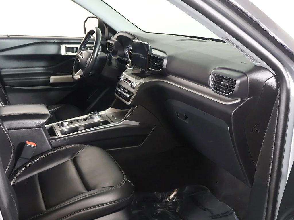 Used 2022 Silver Ford XLT image 24