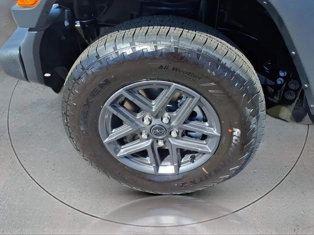 New 2026 Black Clear-Coat Exterior Paint Jeep Sport S image 4