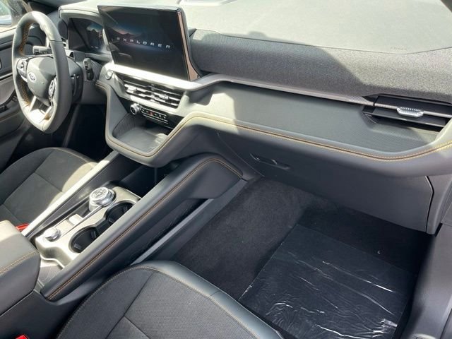 New 2026 Space White Metallic Ford Tremor® image 24